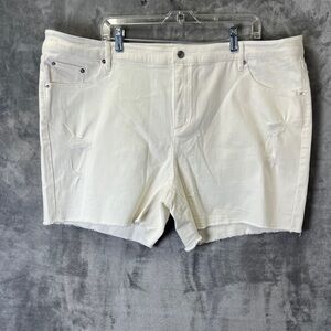 Candace Cameron Bure Cream Denim Shorts